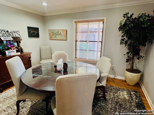 Listing photo id 10 for 3004 Nacogdoches