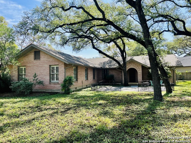 Listing photo id 12 for 3004 Nacogdoches