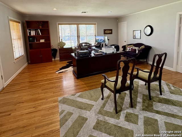 Listing photo id 3 for 3004 Nacogdoches