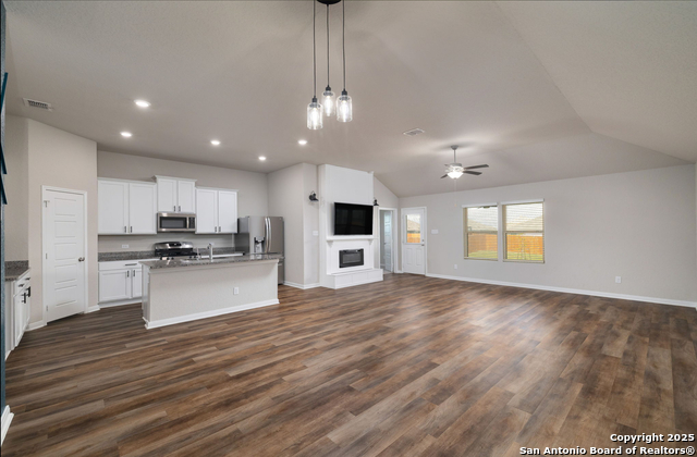 Image 15 of 39 For 6808 Cetera Crossing