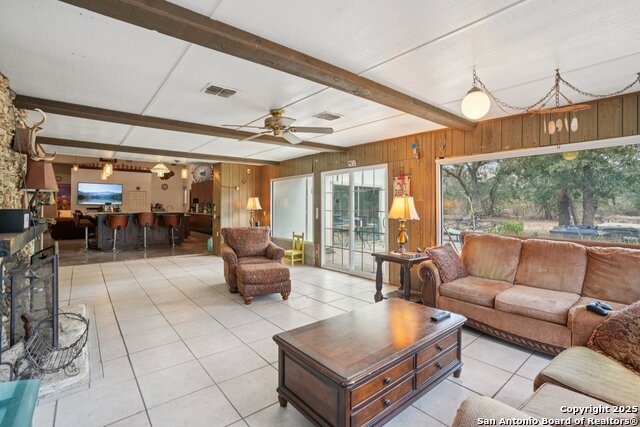 Listing photo id 11 for 3001 Curry  