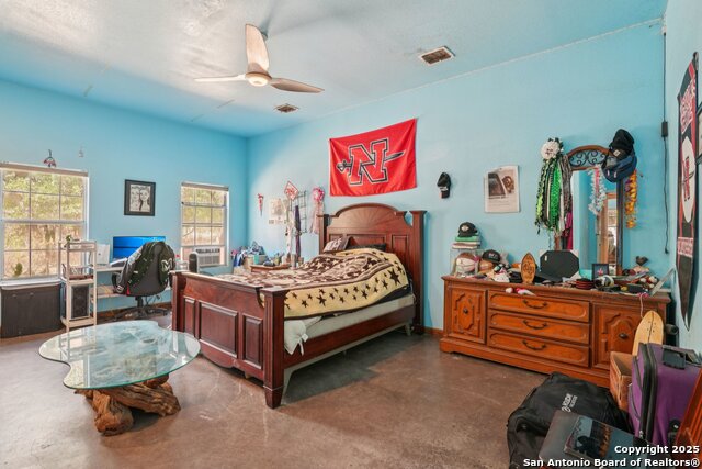 Listing photo id 15 for 3001 Curry  