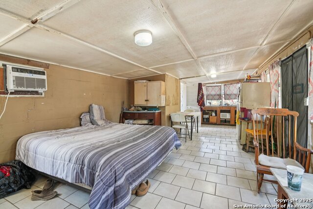 Listing photo id 24 for 3001 Curry  