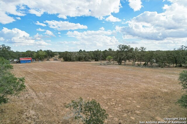 Listing photo id 44 for 3001 Curry  