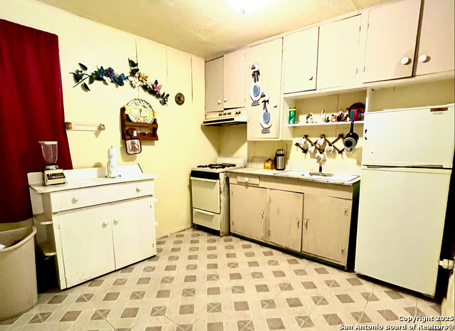 Image 17 of 19 For 635 Kendalia