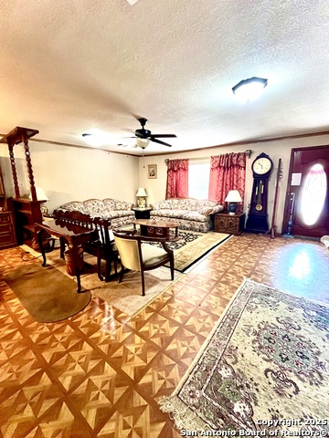 Image 5 of 19 For 635 Kendalia