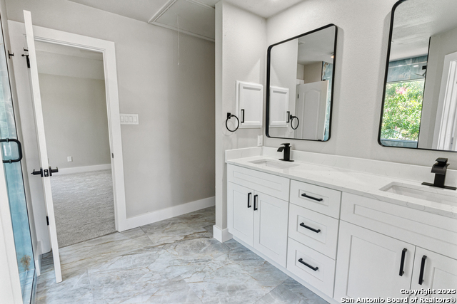 Image 15 of 27 For 907 Amigo