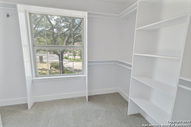 Image 18 of 27 For 907 Amigo