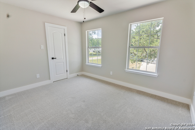 Image 22 of 27 For 907 Amigo