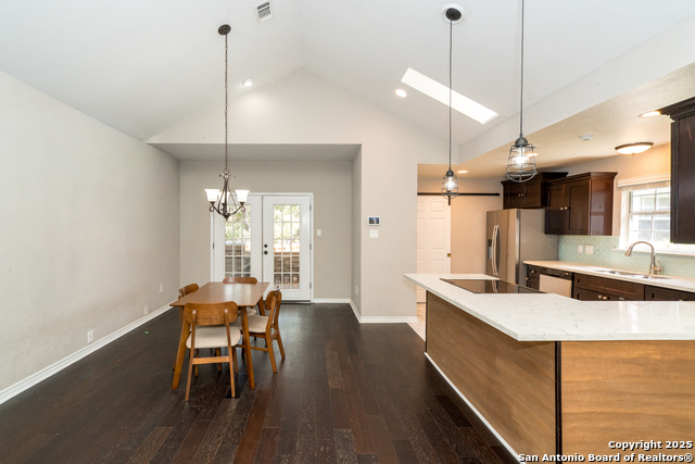 Image 10 of 42 For 2810 Cork Cove