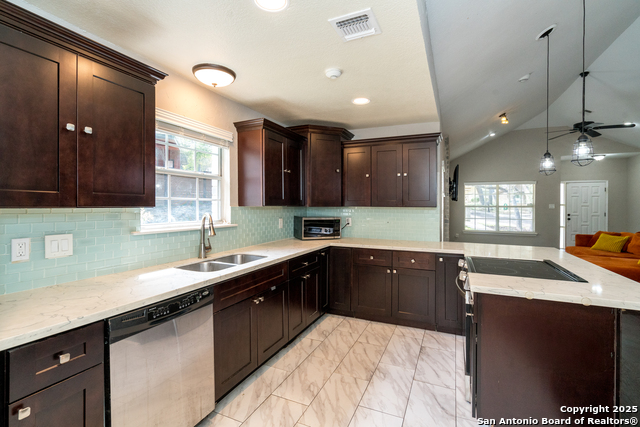 Image 14 of 42 For 2810 Cork Cove