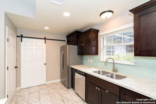 Image 15 of 42 For 2810 Cork Cove