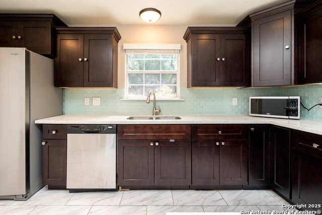 Image 16 of 42 For 2810 Cork Cove