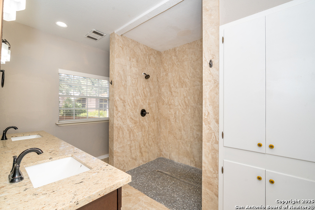 Image 22 of 42 For 2810 Cork Cove