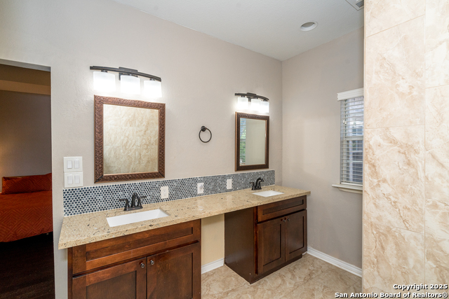 Image 23 of 42 For 2810 Cork Cove