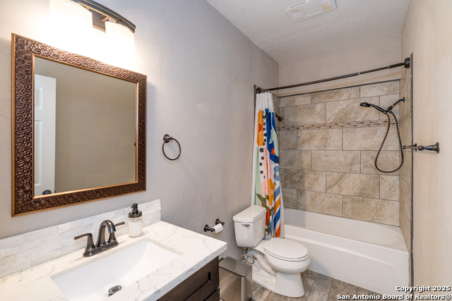 Image 33 of 42 For 2810 Cork Cove