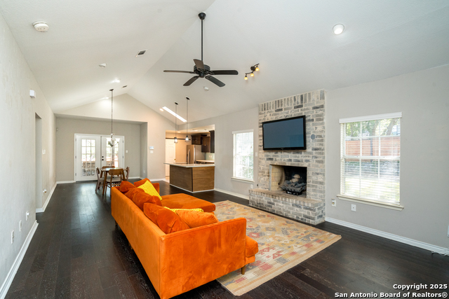 Image 5 of 42 For 2810 Cork Cove