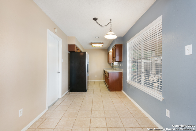 Image 7 of 29 For 4802 Canary Cir