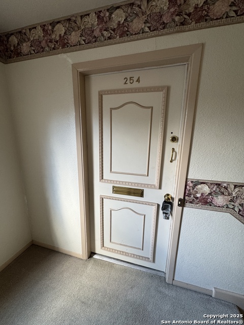 Image 6 of 41 For 7500 Callaghan Apt 254