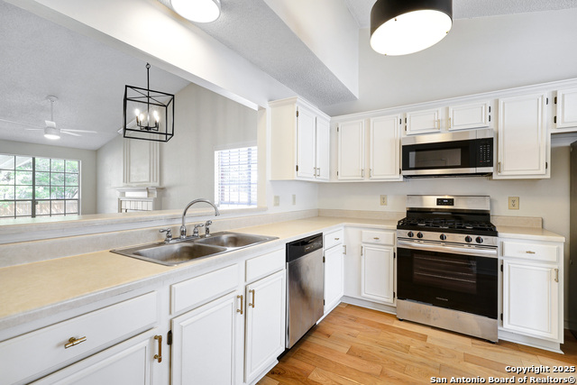 Image 3 of 31 For 9339 Tifton  