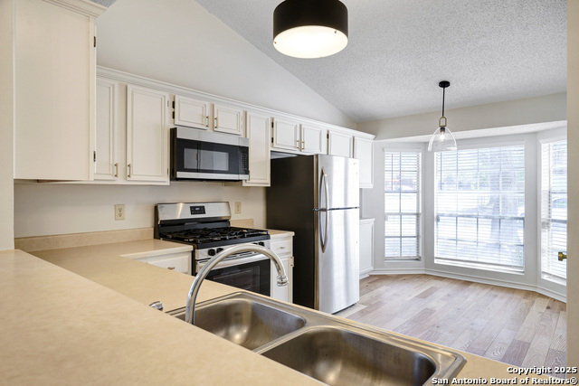 Image 4 of 31 For 9339 Tifton  