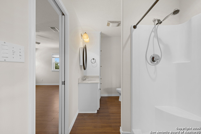 Image 33 of 71 For 5450 Mazurek