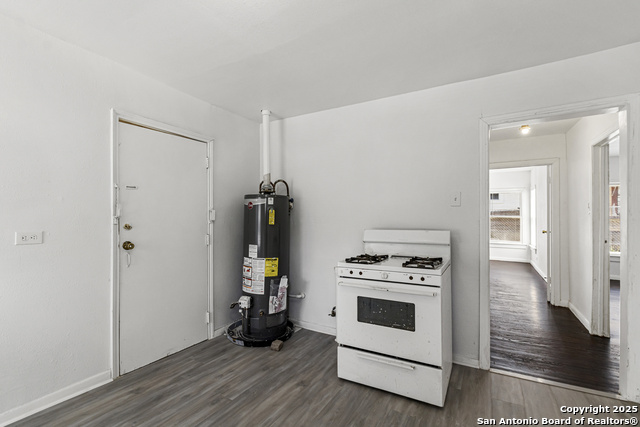 Image 22 of 35 For 631 Magnolia W