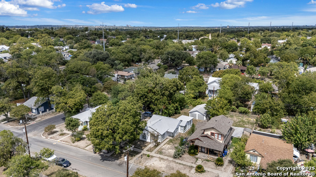 Image 27 of 35 For 631 Magnolia W