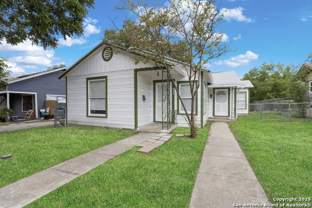 Image 28 of 35 For 631 Magnolia W