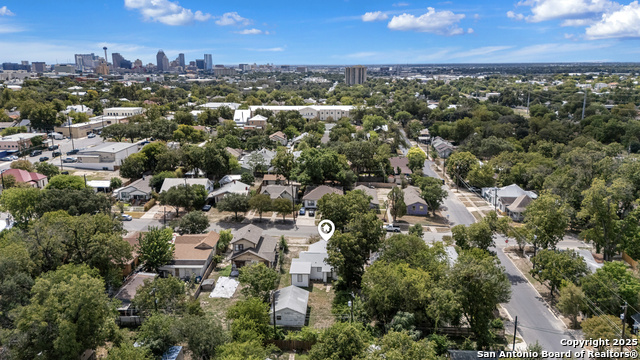 Image 32 of 35 For 631 Magnolia W