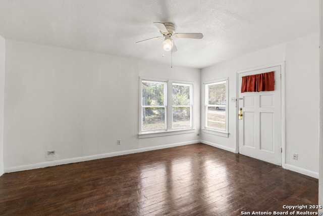 Image 5 of 35 For 631 Magnolia W