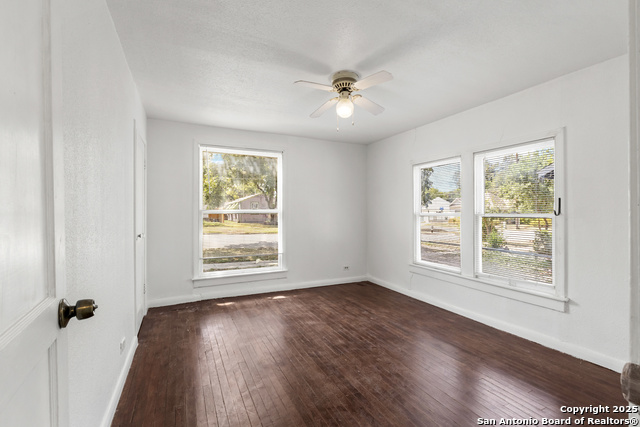 Image 6 of 35 For 631 Magnolia W