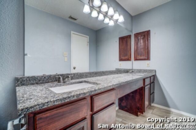 Image 9 of 12 For 25039 Summit Crk