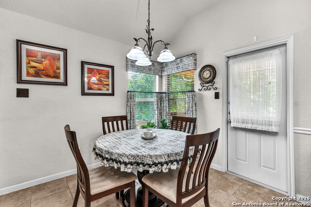 Image 12 of 26 For 5809 Devonwood St