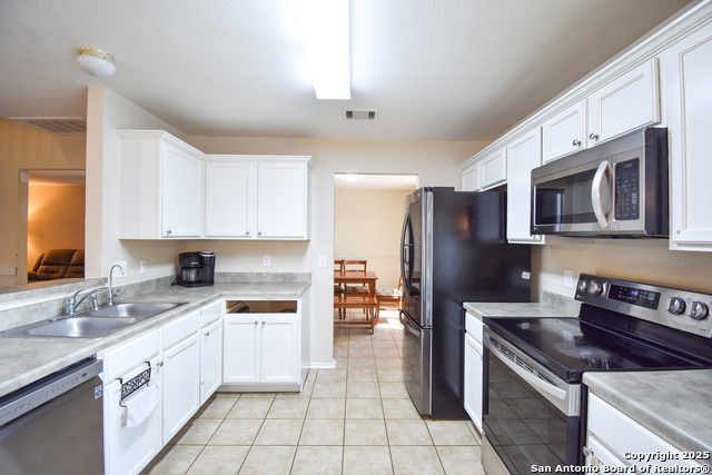 Image 10 of 42 For 222 Tapwood Ln