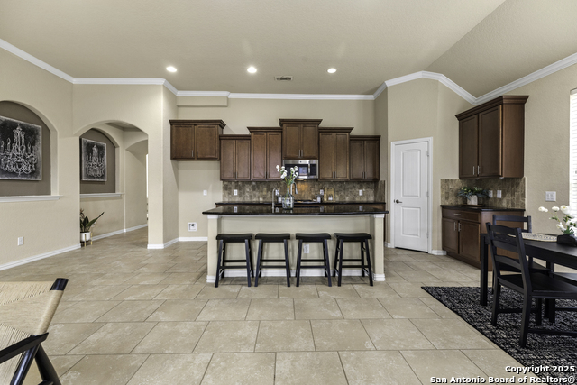 Listing photo id 10 for 12418 Maverick Ranch