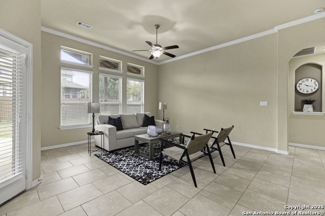 Listing photo id 12 for 12418 Maverick Ranch