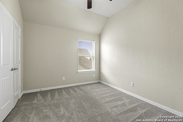 Listing photo id 31 for 12418 Maverick Ranch