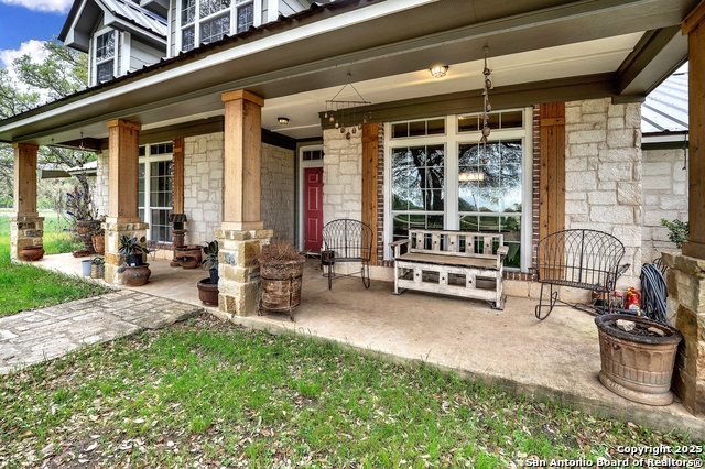 Listing photo id 8 for 8354 Fm 1796