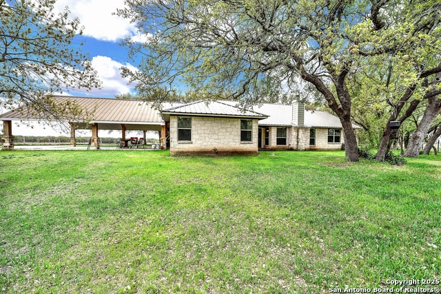 Listing photo id 35 for 8354 Fm 1796