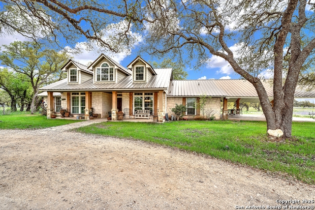 Listing photo id 7 for 8354 Fm 1796