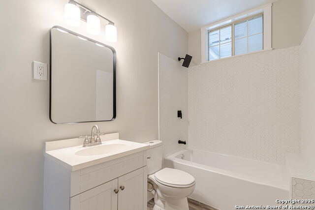 Image 12 of 27 For 1805 Flores N 2