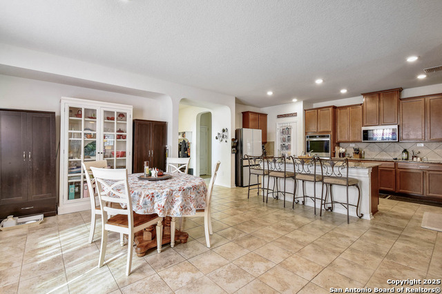 Listing photo id 11 for 145 Rustic