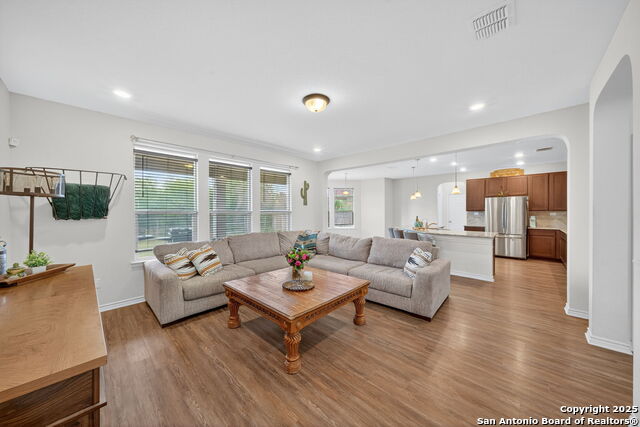 Image 9 of 48 For 11526 Turmoil Curv