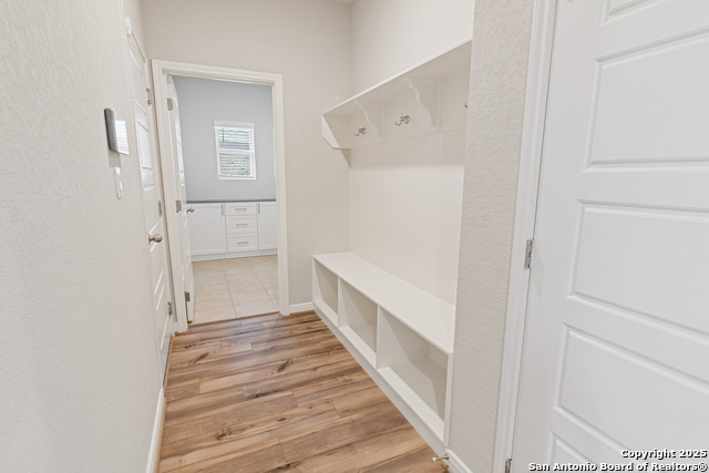 Image 10 of 35 For 1543 Argon