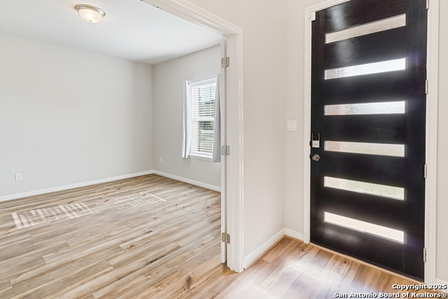 Image 7 of 35 For 1543 Argon