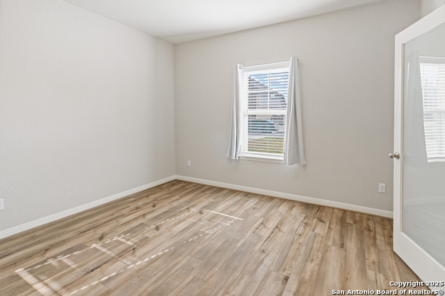 Image 8 of 35 For 1543 Argon