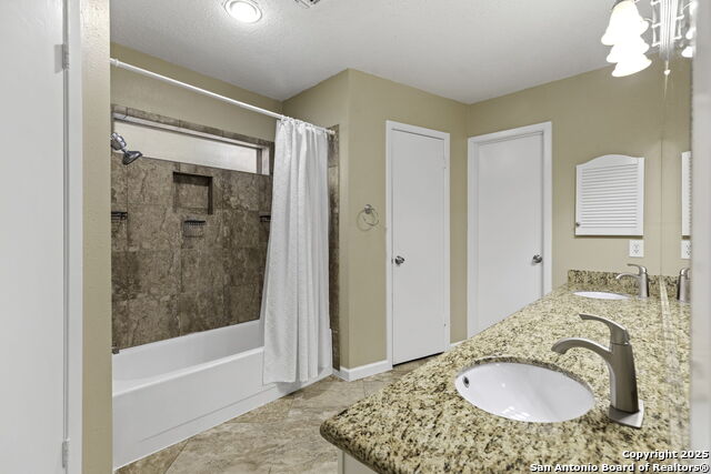 Listing photo id 14 for 5346 Binz Engleman