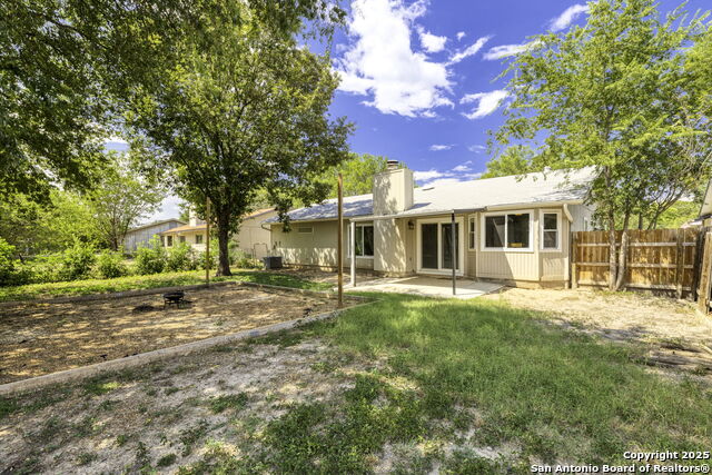 Listing photo id 21 for 5346 Binz Engleman