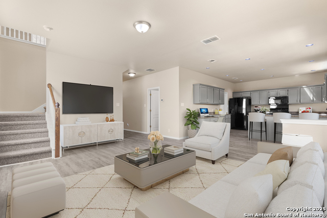 Image 4 of 24 For 116 Cirrus Cv